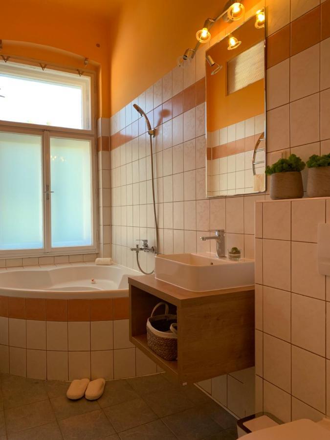Residence Bella Vista كارلوفي فاري المظهر الخارجي الصورة